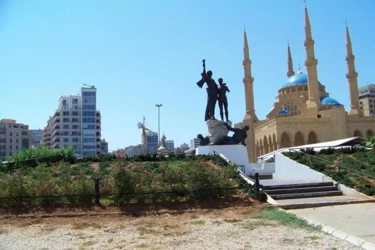 لقاء روحي جامع في ساحة الشهداء بحضور البابا لاوون الرابع عشر