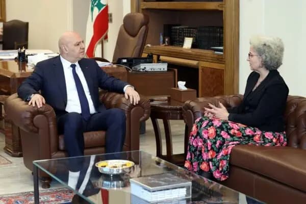 ملف التفرغ على طاولة عون
