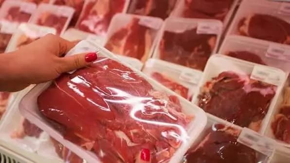 "قبل الأعياد".. استيراد اللحوم يتراجع