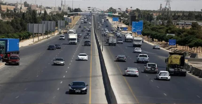 بعد انتشار فيديوهات لهما.. توقيف شخصين في الرويس وعلى طريق المطار!