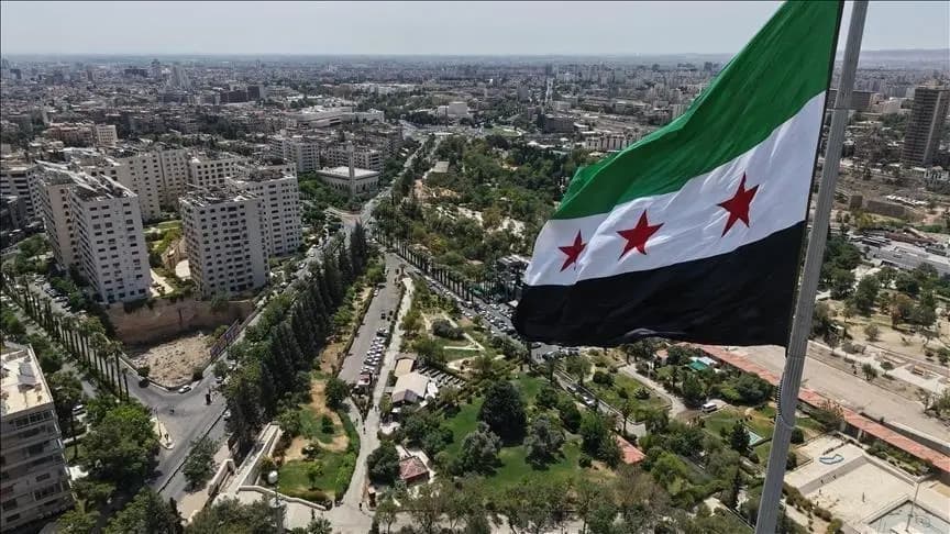 سوريا أمامَ فجرٍ جديدٍ على أنقاضِ دولة