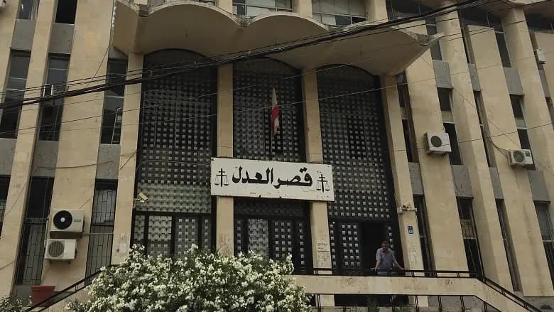 المحاكم وقصور العدل مشلولة منذ الأمس.. ماذا يجري داخلها؟