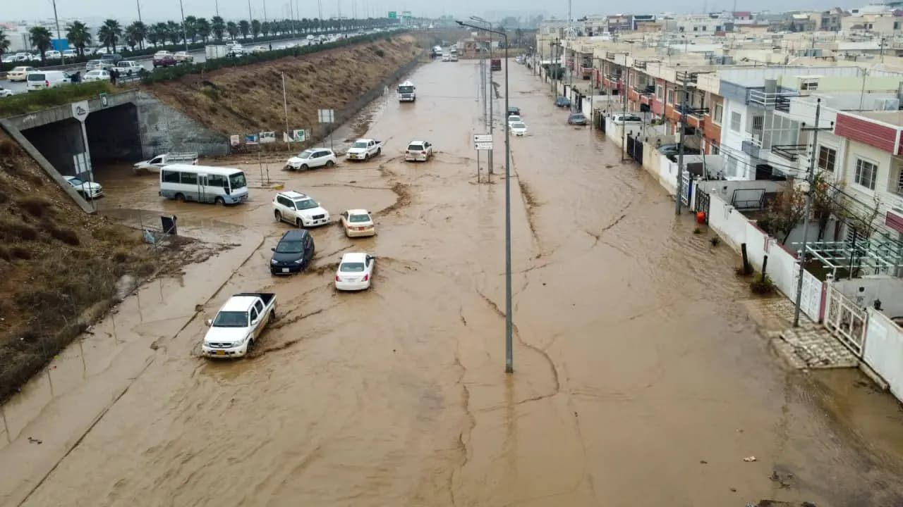 في العراق.. سيول تخلّف قتلى وجرحى