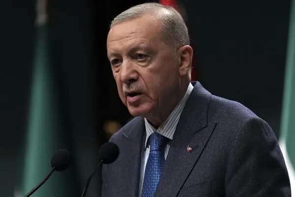 أردوغان: السلام في أوكرانيا ليس بعيدا