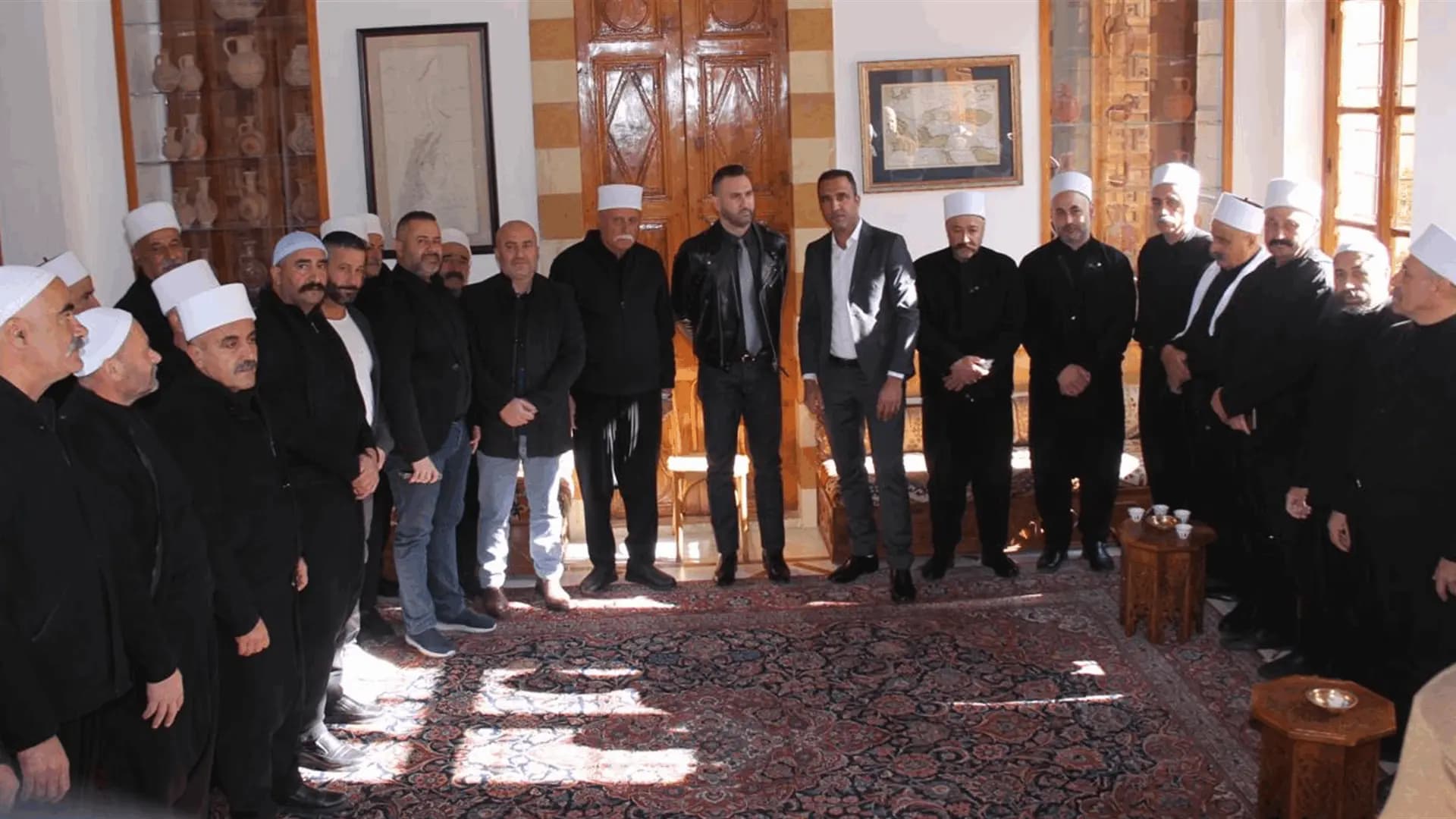 جنبلاط يبحث أوضاع اللاجئين.. وقضايا الطائفة العلوية