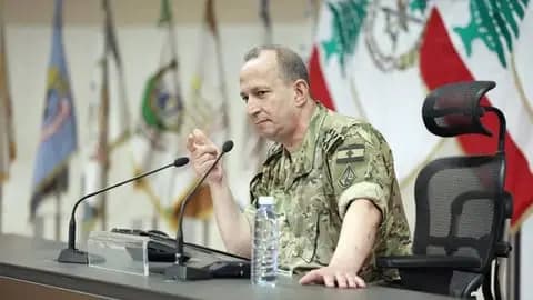 من صور.. قائد الجيش يبدأ جولته مع الوفود الدبلوماسية