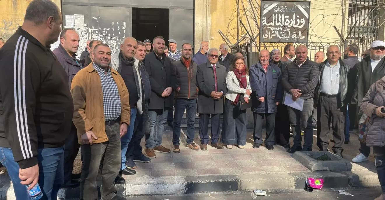 اعتصام الأساتذة في طرابلس.. ومطالبة بزيادة الرواتب