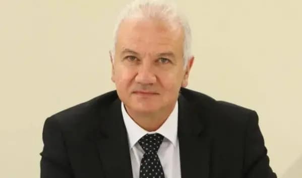 سجال الانتخابات مستمر.. كرم يرد على بوصعب
