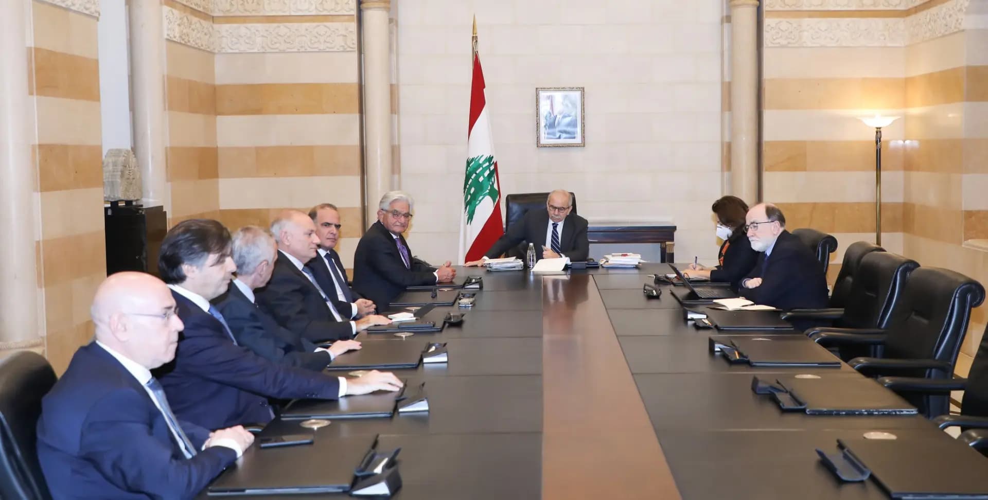 سلام يستقبل وفدًا من جمعية المصارف.. ويؤكد: ملتزمون بحماية حقوق المودعين