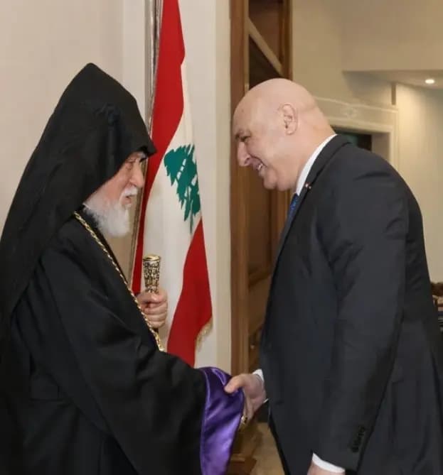 "بمناسبة الأعياد".. آرام الأول يهنئ عون