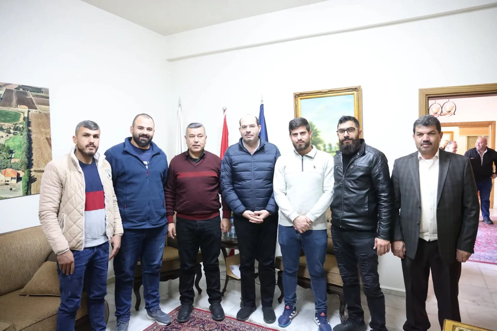 مراد يلتقي وفودًا شعبية ورسمية في الخيارة