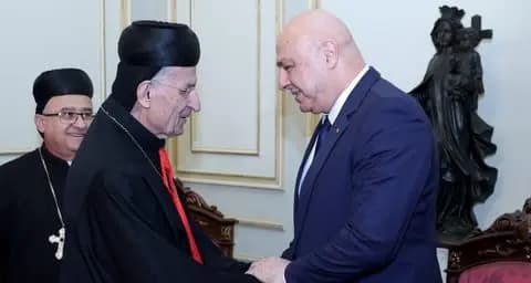 عون من بكركي: احتمالات الحرب تراجعت.. و"يسطفل" مجلس النواب
