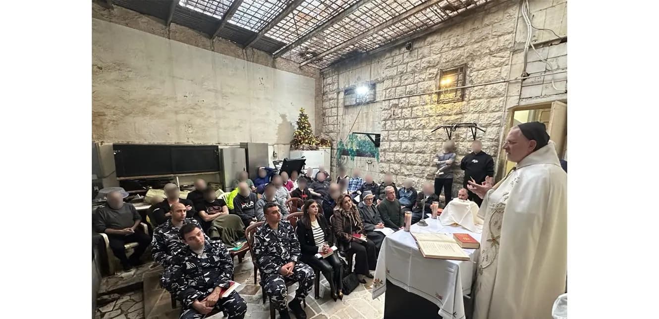 بحضور قوى الأمن.. قدّاس الميلاد في سجن جبيل
