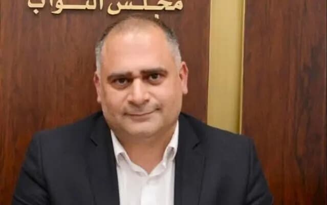 مسعد: إعادة الإعمار واجب وطني ودستوري