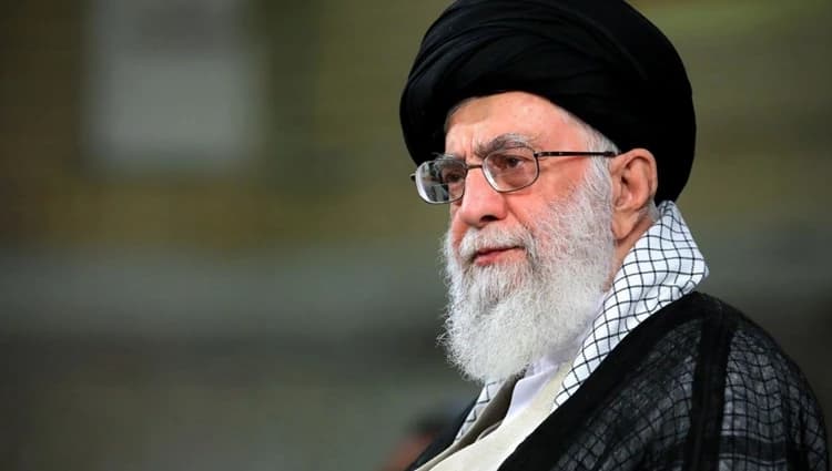 على ترامب التركيز على أزماته.. السيد الخامنئي: للحفاظ على وحدة الإيرانيين