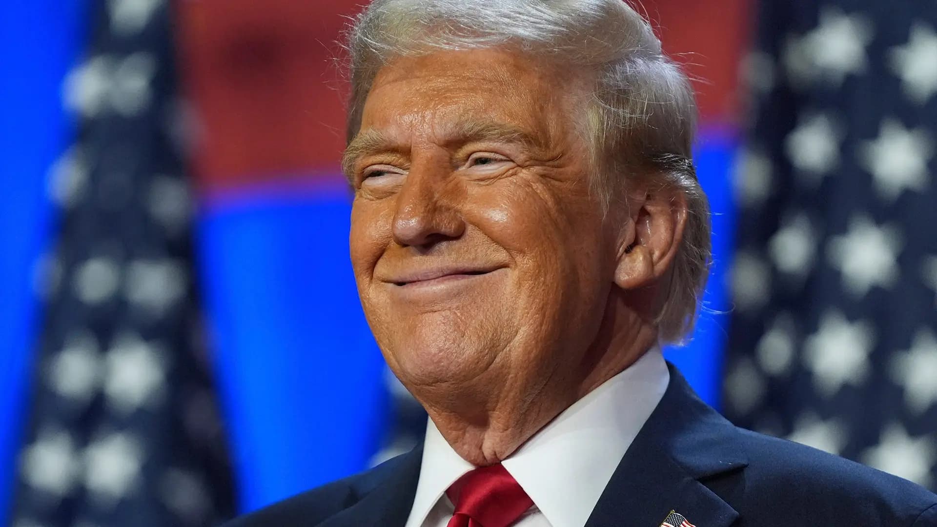"Happy Trump".. يسرق الأضواء في البيت الأبيض!