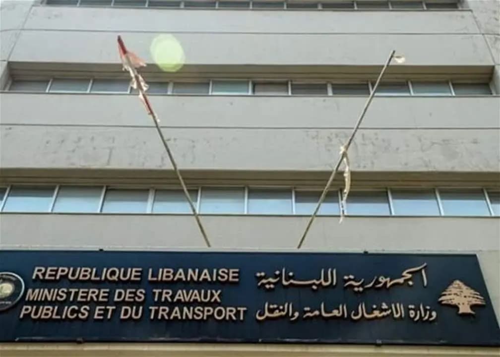 الأشغال: الرمي العشوائي للنفايات يفاقم أضرار العاصفة