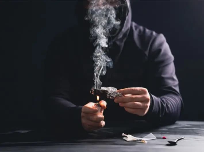 تفكيك شبكة مخـ.ـدرات ودعـ.ـارة في الدكوانة.. وتوقيف عدد من المتورطين