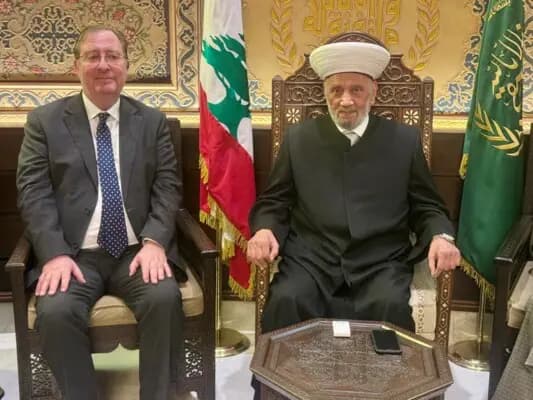 دريان يستقبل سفير بريطانيا
