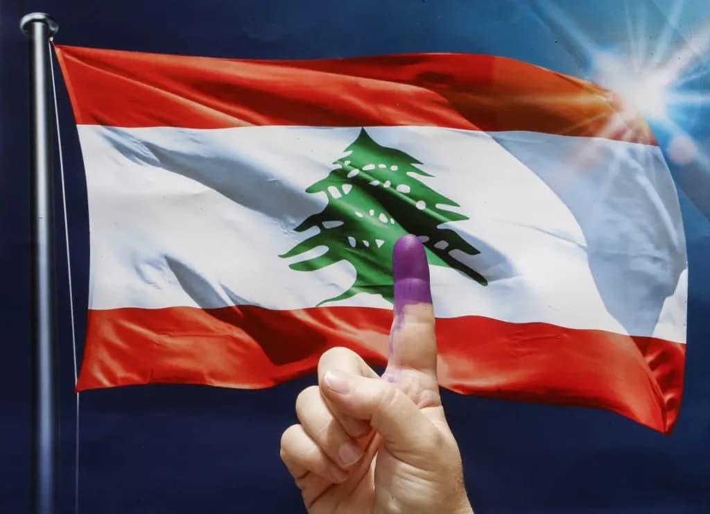 لبنانُ بين الدستورِ وموازينِ القوى: السلاحُ والسيادةُ والانتخابات