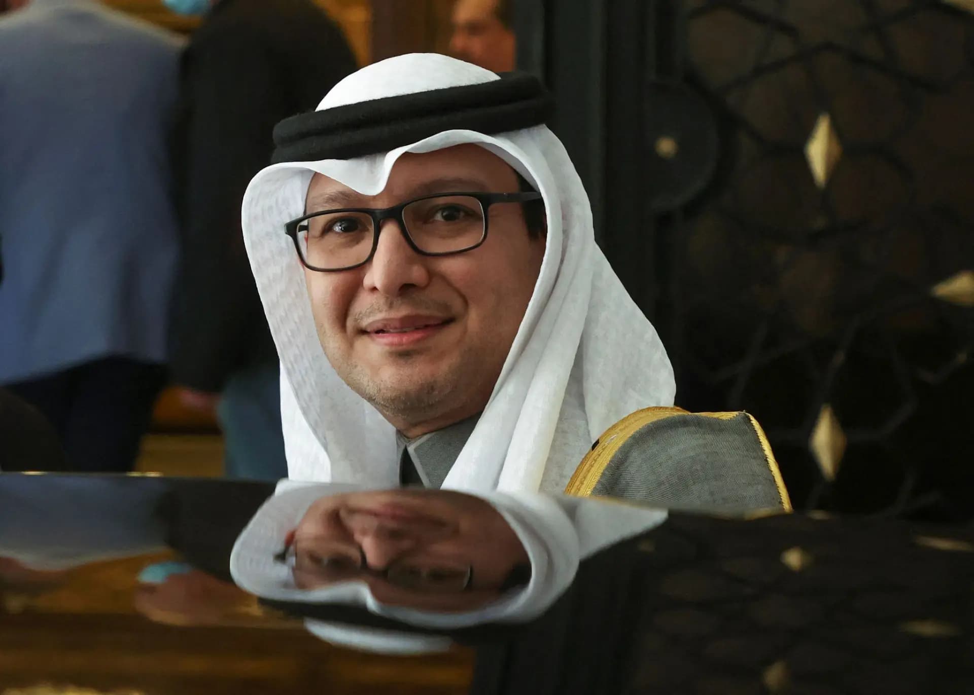 تغريدة لـ "بخاري" حول اتفاق الطائف!