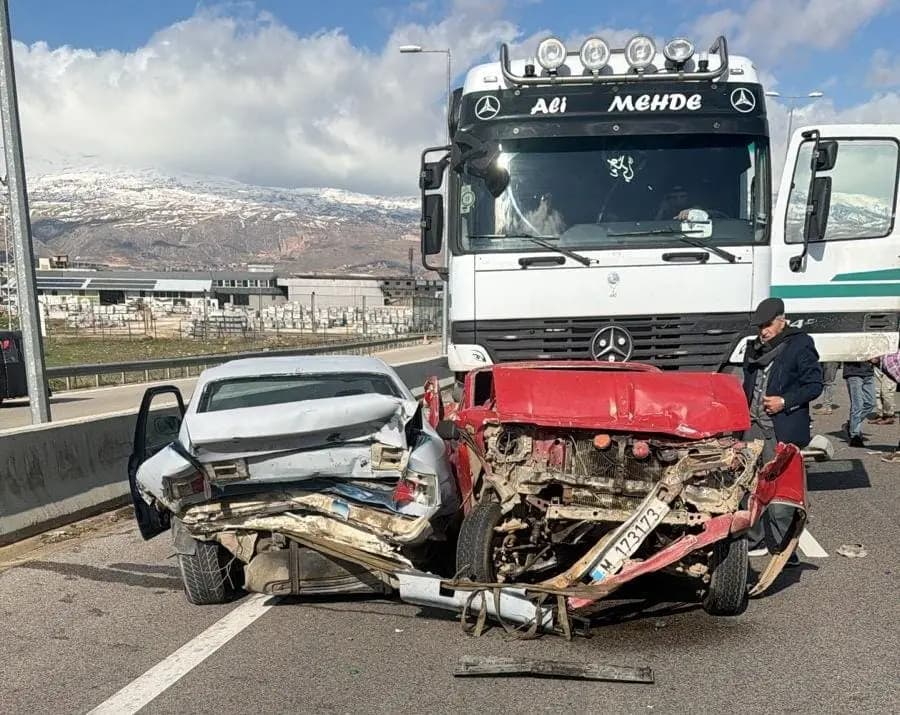 حادث سير مروع على الأوتوستراد العربي