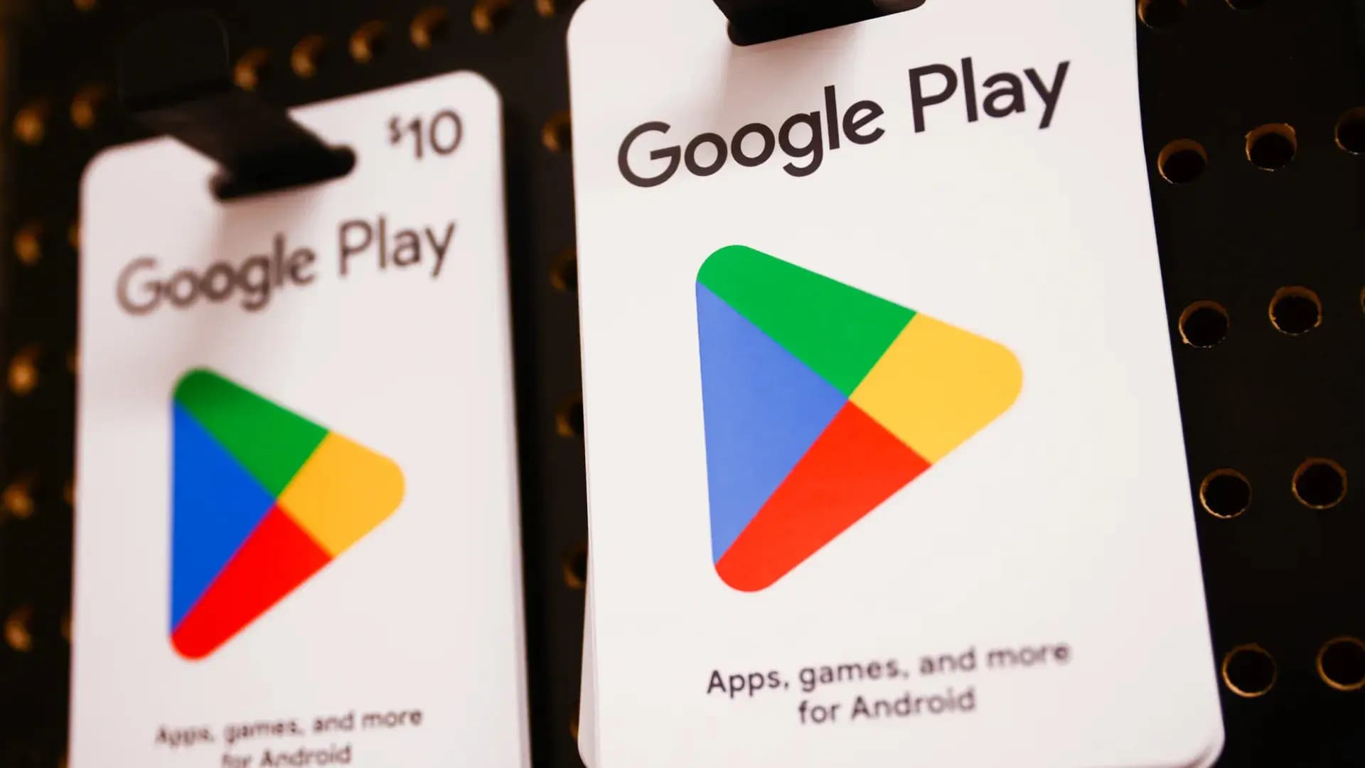 "غوغل" تصعب تثبيت التطبيقات خارج متجر Play.. إليكم التفاصيل