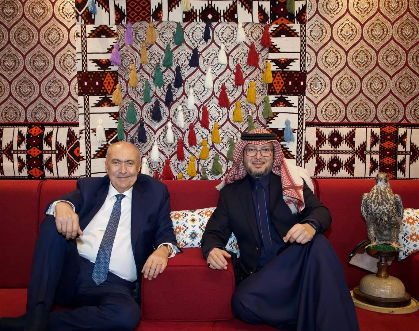 بخاري يستقبل مخزومي.. هذا ما جرى بحثه