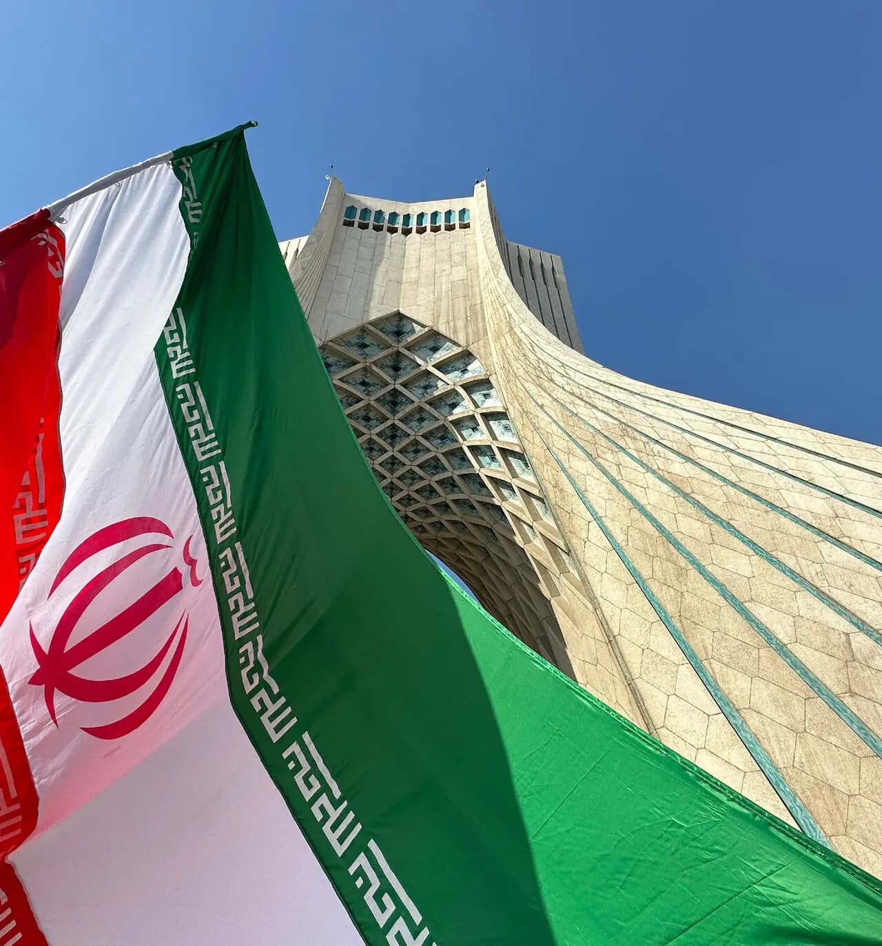 إيران في مرمى النار: ساعة الضربة تقترب