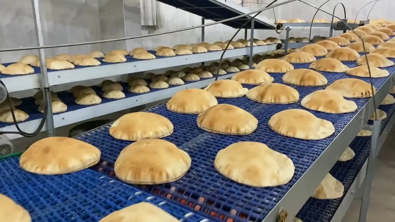 بالصفّ.. ربطتان لكل شخص!