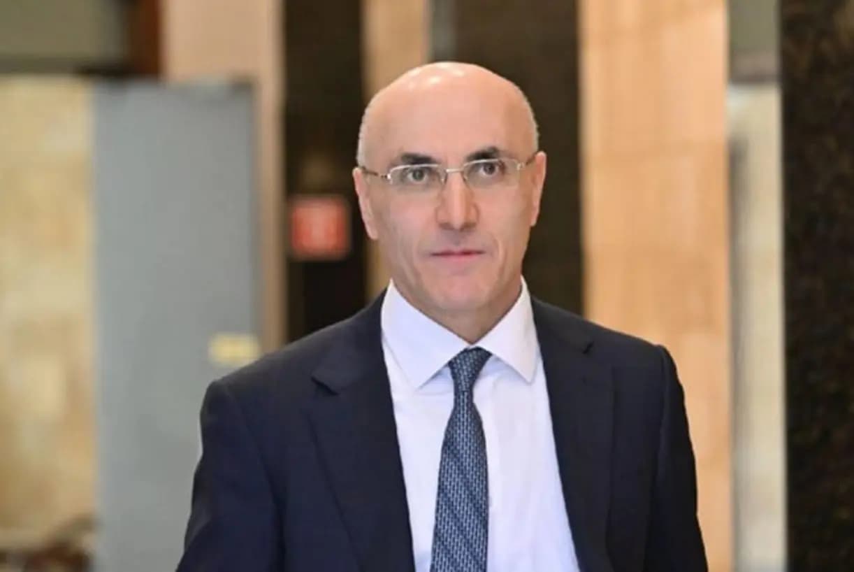 "انتخابات 3 أيار".. الحجار يوقع مرسوم دعوة الهيئات الناخبة