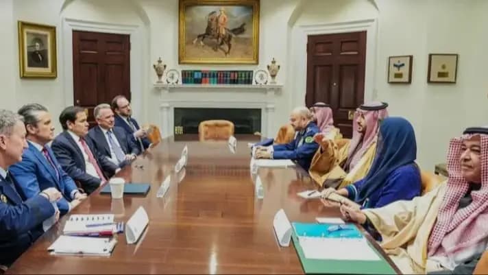 "إحلال السلام في المنطقة" بين وزير الدفاع السعودي ومسؤولين أميركيين