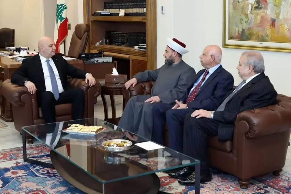 عون يتلقى دعوة إفطار رمضانية من دار الفتوى