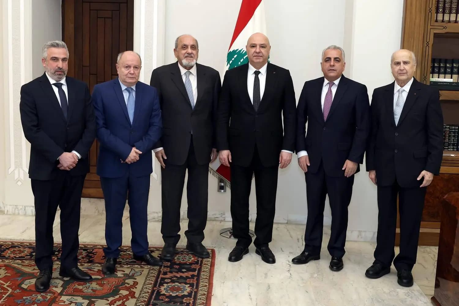 "تغطية 90% من الفواتير الصحية".. عون يشيد بإنجازات الضمان الاجتماعي