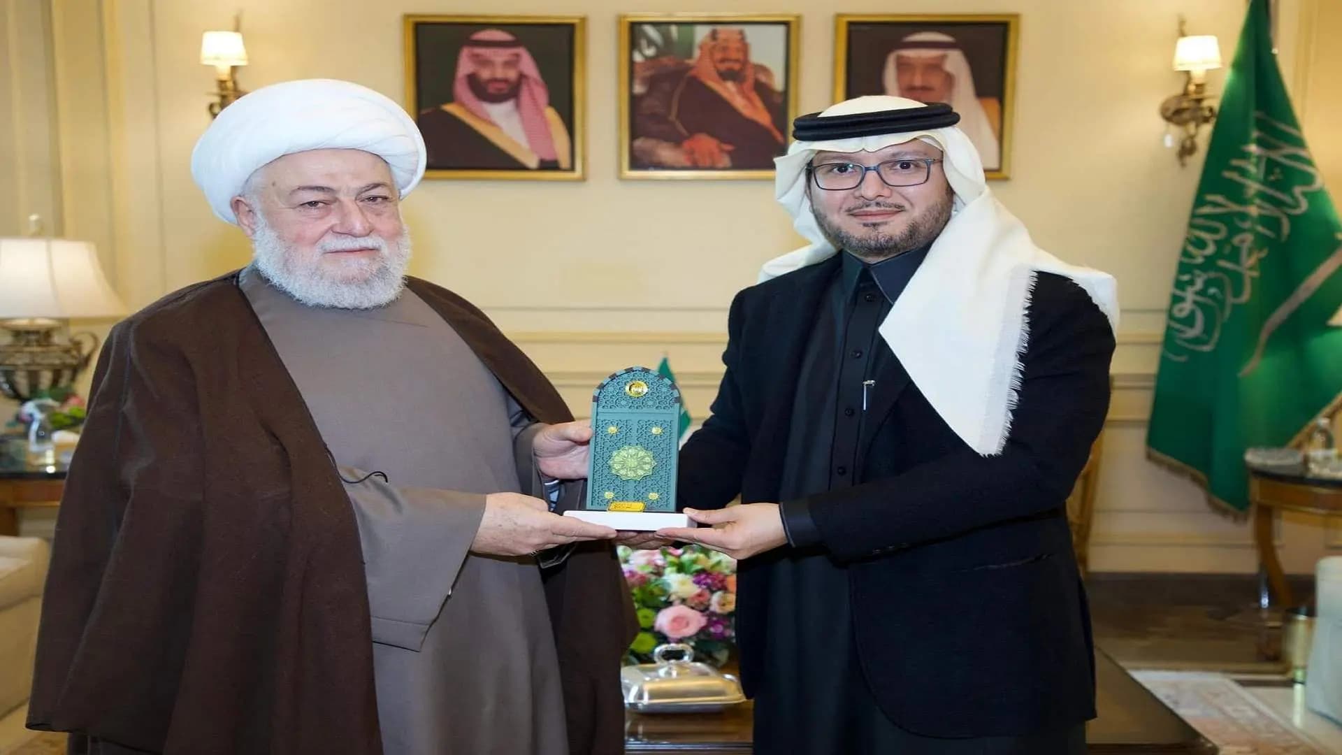 بخاري يستقبل المفتي عسيران