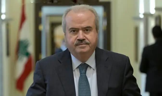 جابر يمدد تصاريح التدخين والمشروبات الروحية