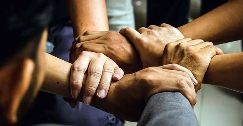 من السَّنَدِ الجماعيِّ إلى الخَلاصِ الفَرديّ: انعكاساتُ التحوُّلاتِ الاجتماعيةِ في لبنان