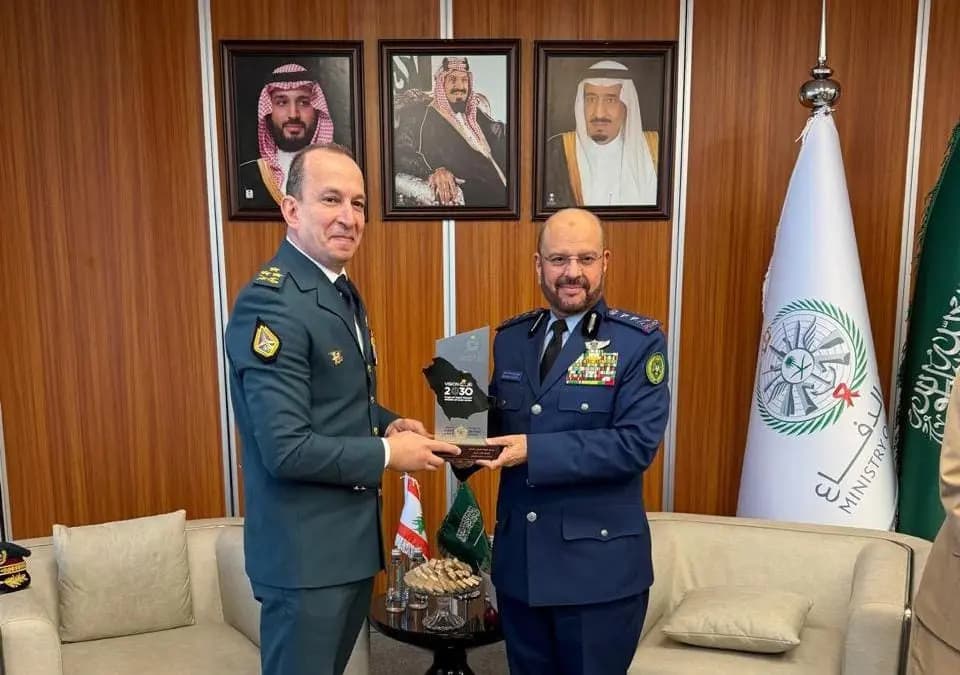 من معرض الدفاع العالمي.. لقاء لبناني–سعودي لدعم الجيش
