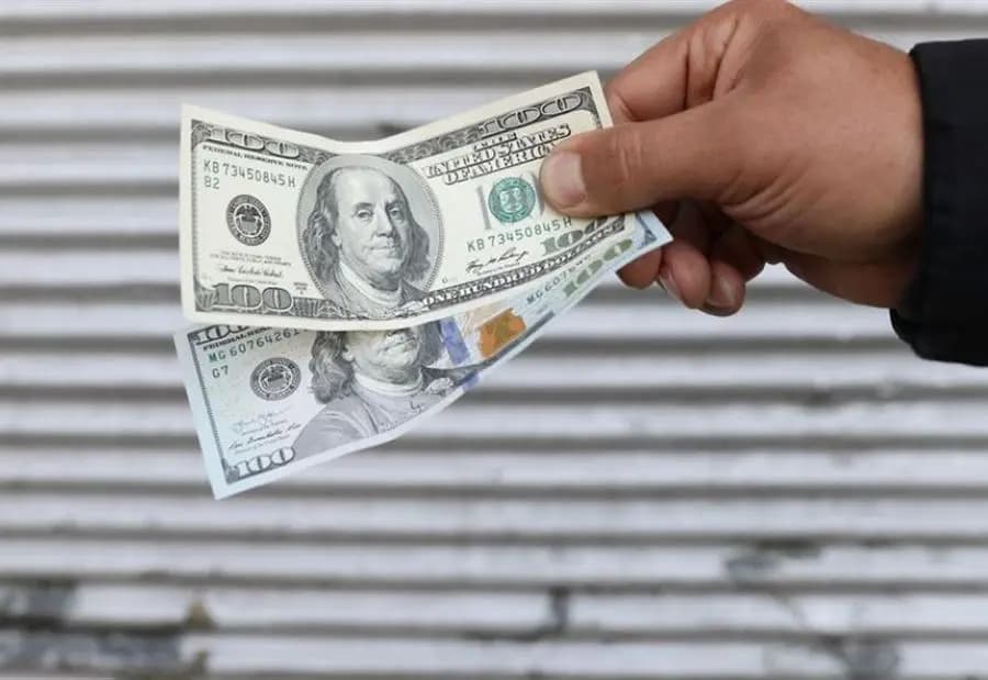 سعر دولار السوق السوداء صباح اليوم!