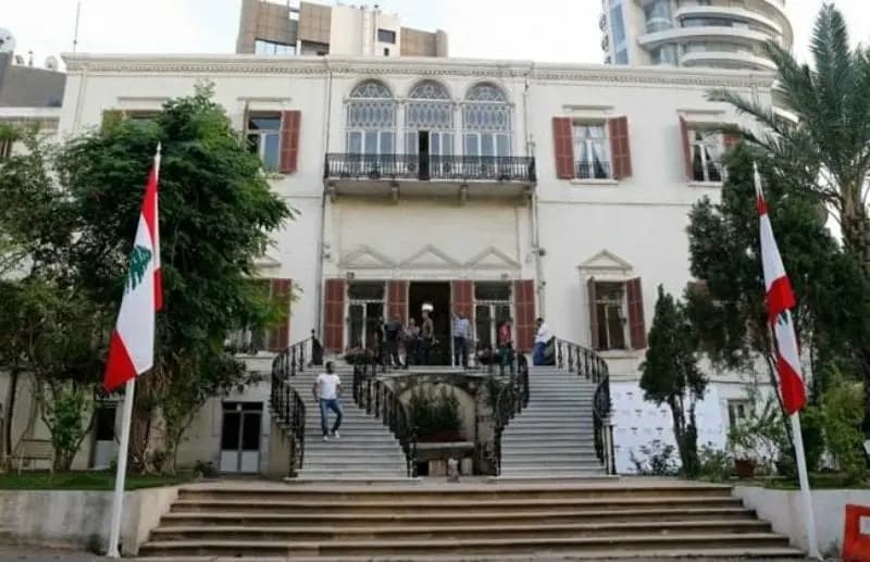 "الجميع بخير".. السفارة اللبنانية في طهران تطمئن