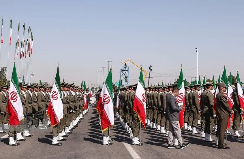 الحرس الثـ.ـوري يبايع المرشد الجديد