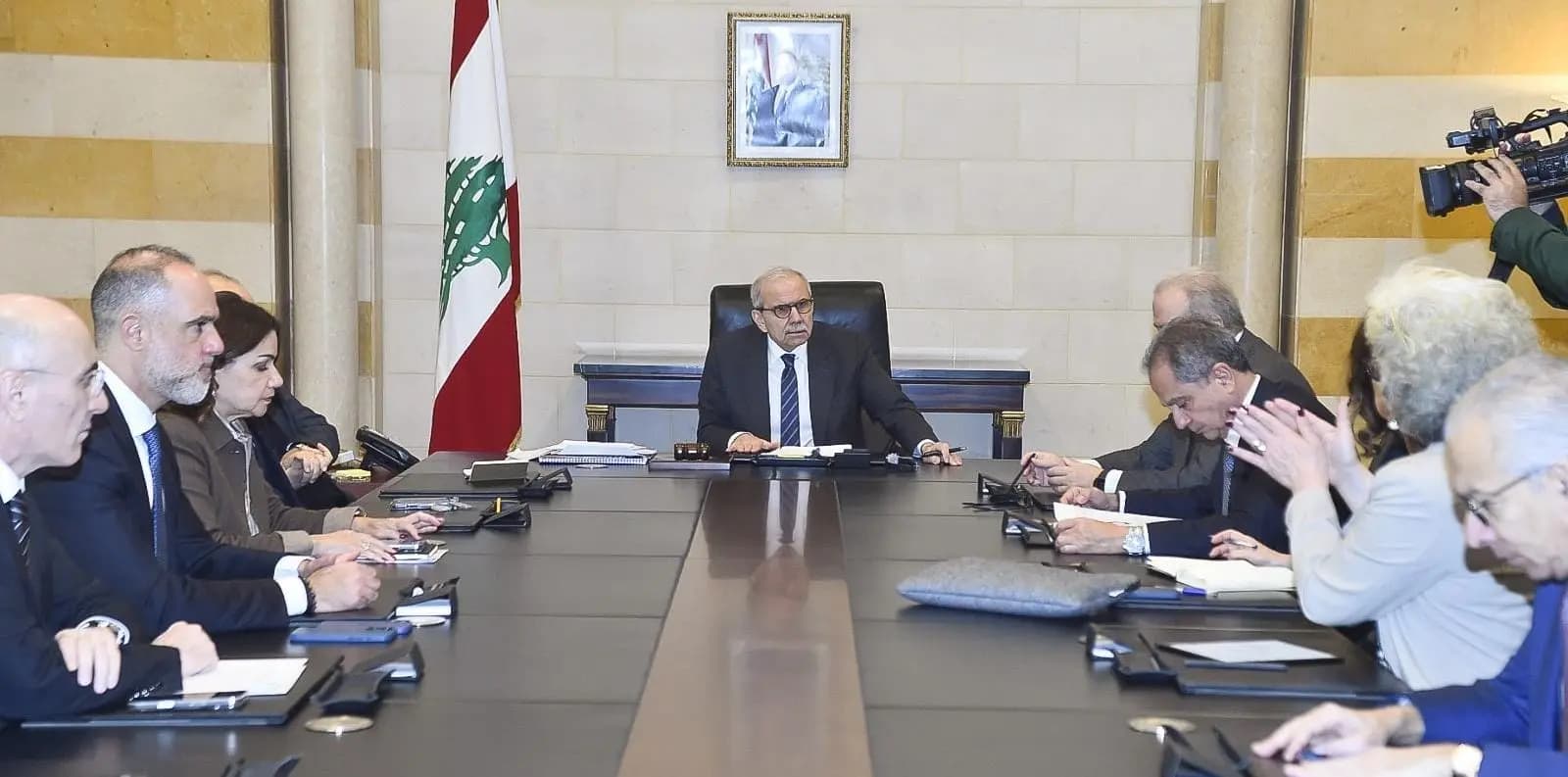 سلام يطمئن: الطحين متوافر والخبز لن ينقطع