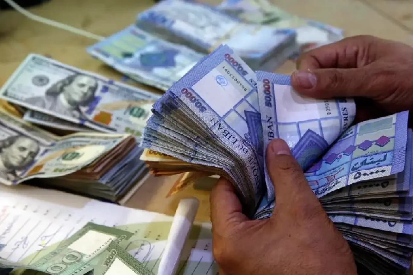 إعلان لـ "المالية" بشأن رواتب العاملين في القطاع العام!