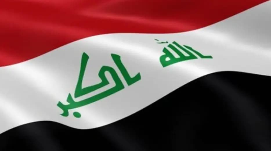 الدفاع المدني العراقي: إنقاذ 13 شخصًا من تحت الأنقاض بعد انهيار مبنى في الكرادة ببغداد