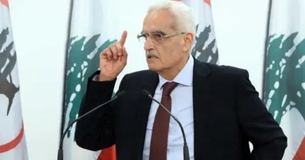 يزبك يرد على فيّاض: اللي مش معاجبو يولّع شمعة