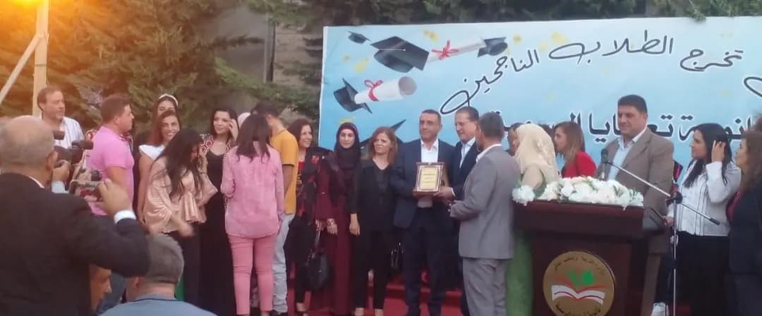 الوزير شقير يشيد بثانوية مجدل عنجر