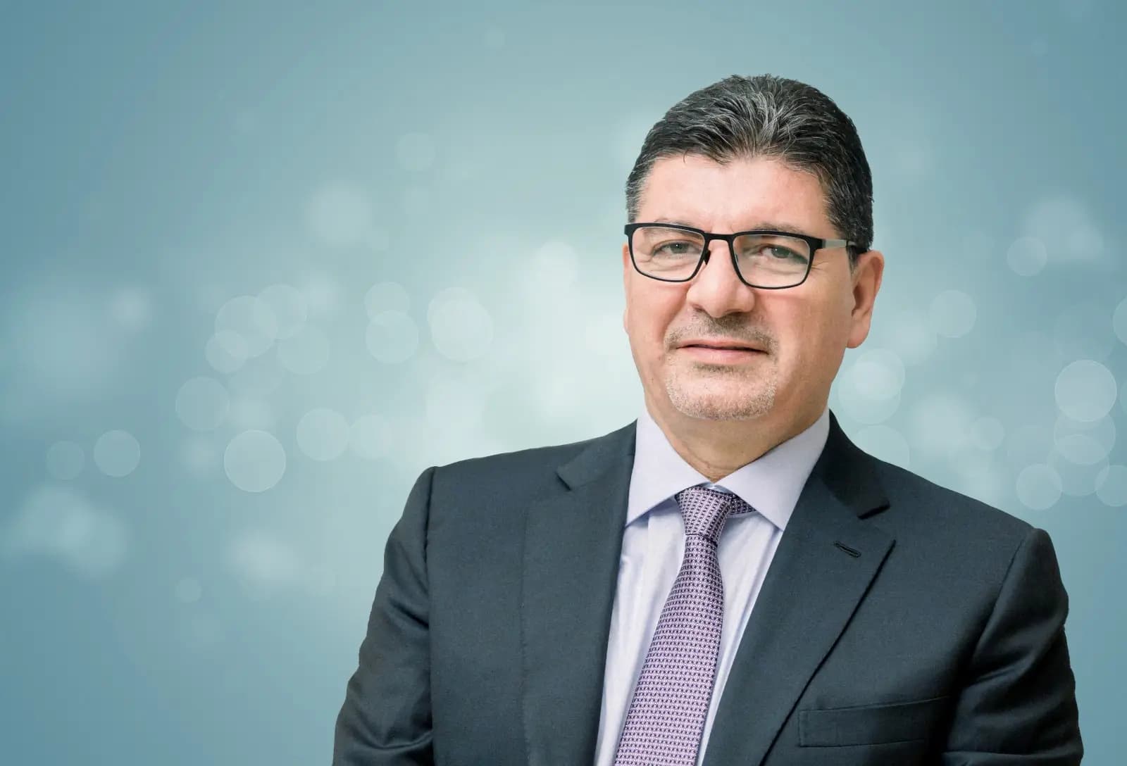 بهاء الحريري يستذكر والده بصورة وعبارة