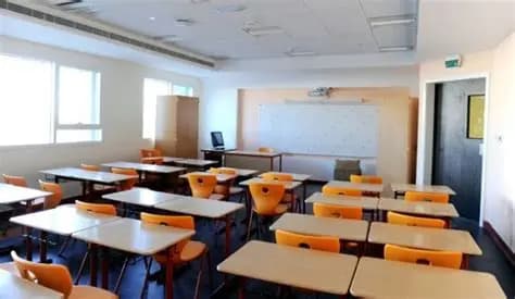 المدارسُ والجامعات اللبنانية: عودةٌ أثقلت ميزانيةَ اللبناني