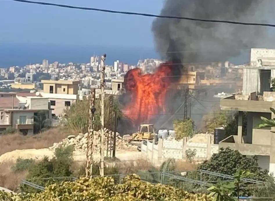 حريق في مغدوشة.. الاهالي يناشدون