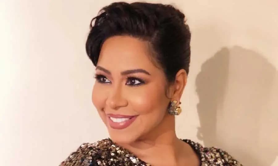 شقيق شيرين يعتدي عليها بالضرب... إليكم التفاصيل